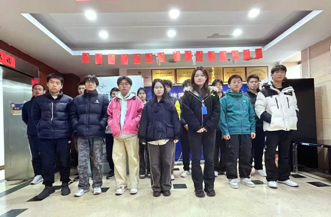 叮！結(jié)班成功！這張合照，是我們努力的最好